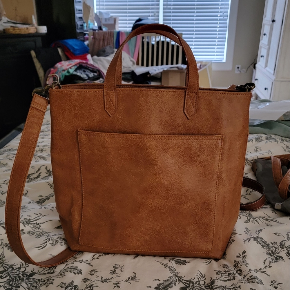 Thirty-One Window Shopper Ltd. - Caramel Distressed Pebble